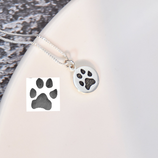 Personligt pawprint halsband