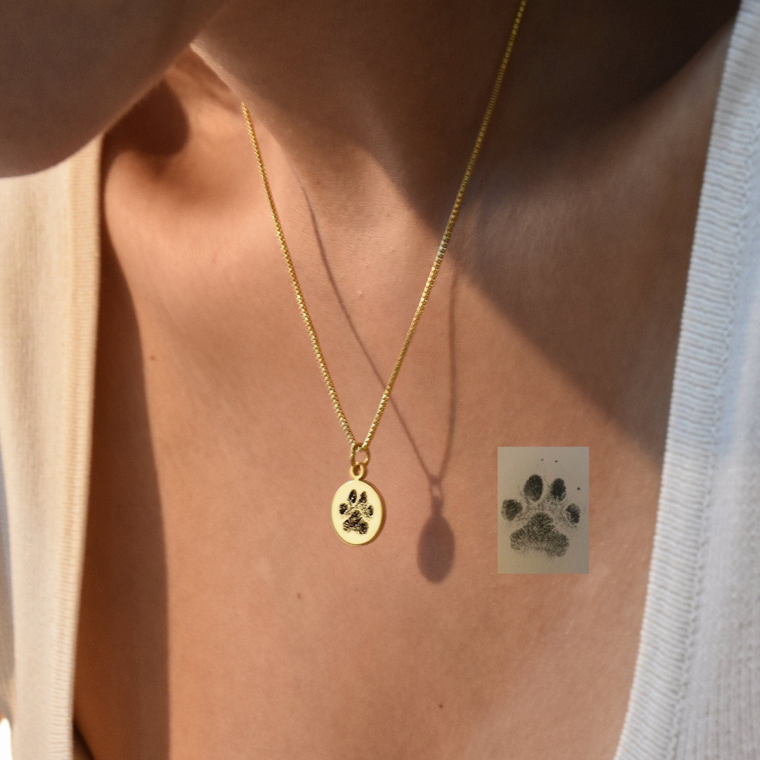 Personligt pawprint halsband